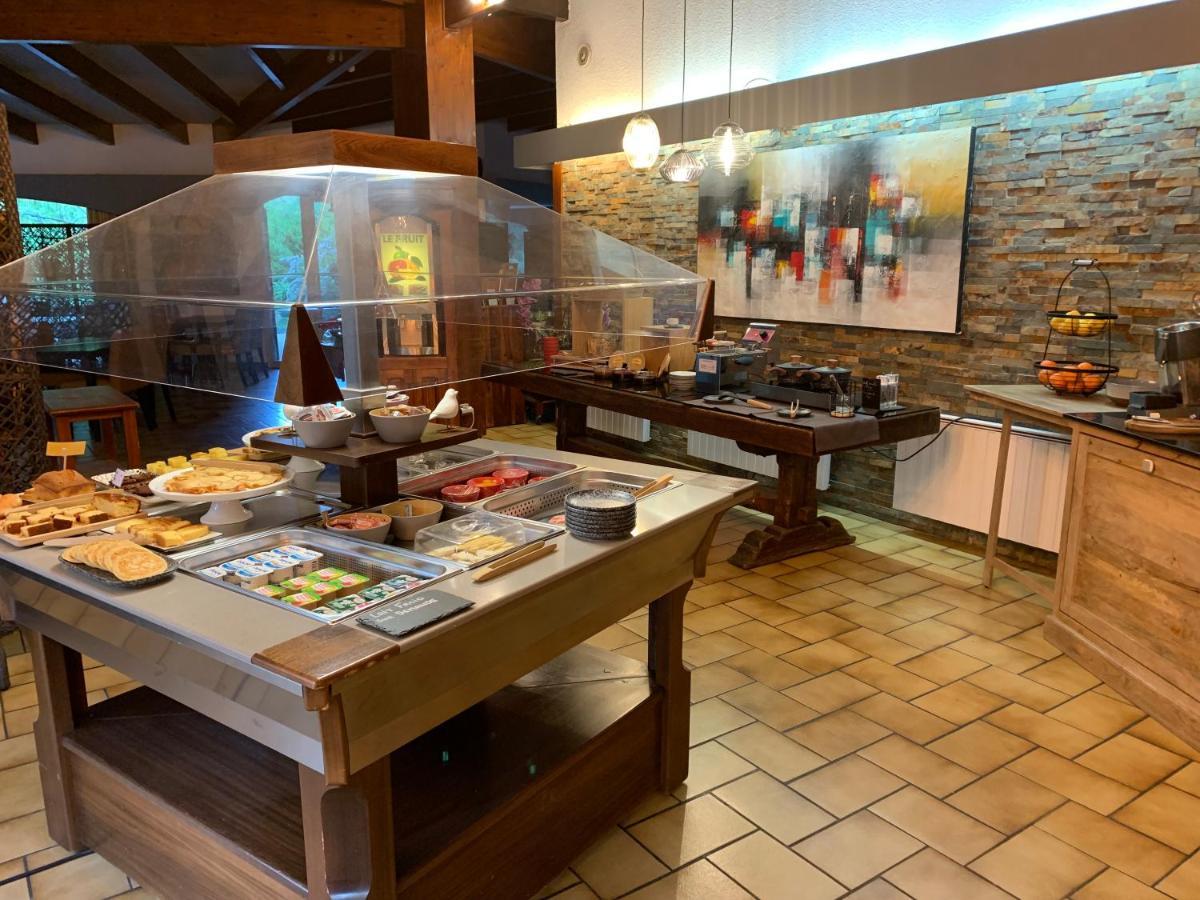 Logis Hotel Le Lac Амбрюн Екстериор снимка