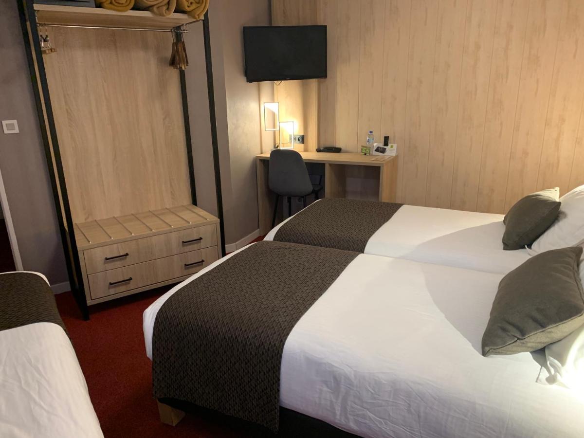 Logis Hotel Le Lac Амбрюн Екстериор снимка