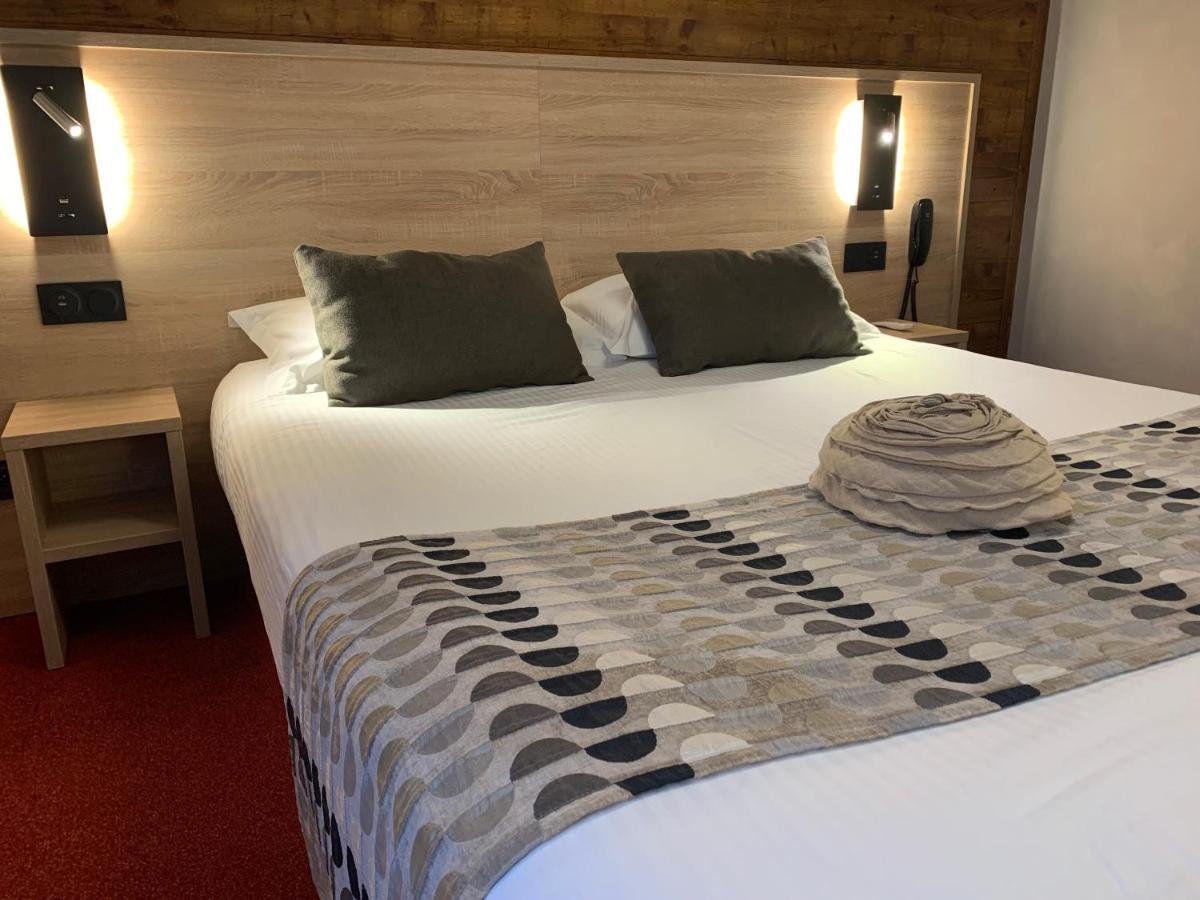 Logis Hotel Le Lac Амбрюн Екстериор снимка